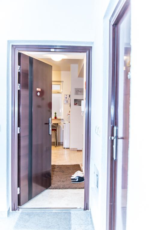 Apartment Flores 오시예크 외부 사진